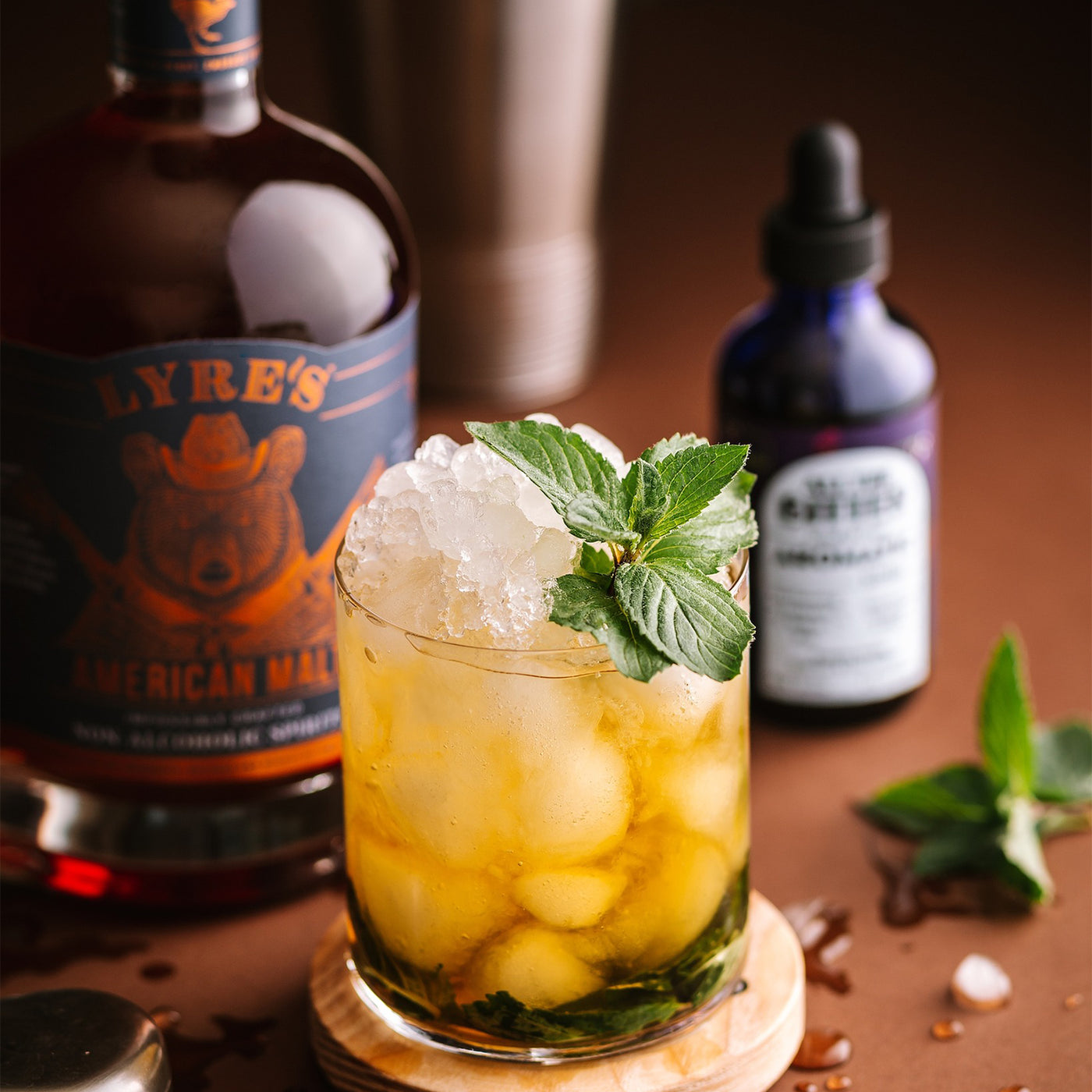 Lyre's non-alcoholic whiskey cocktail