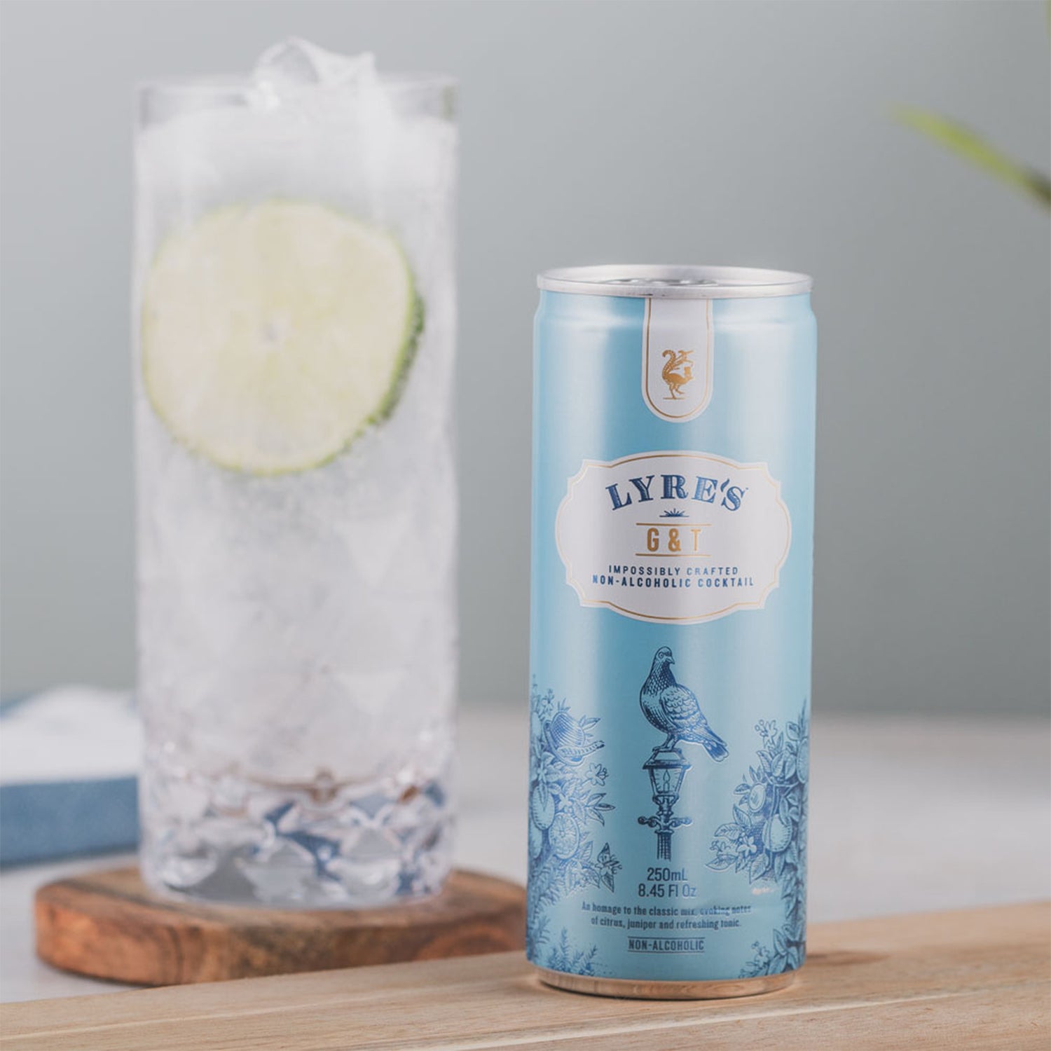 Lyre's non-alcoholic Gin & tonic cocktail