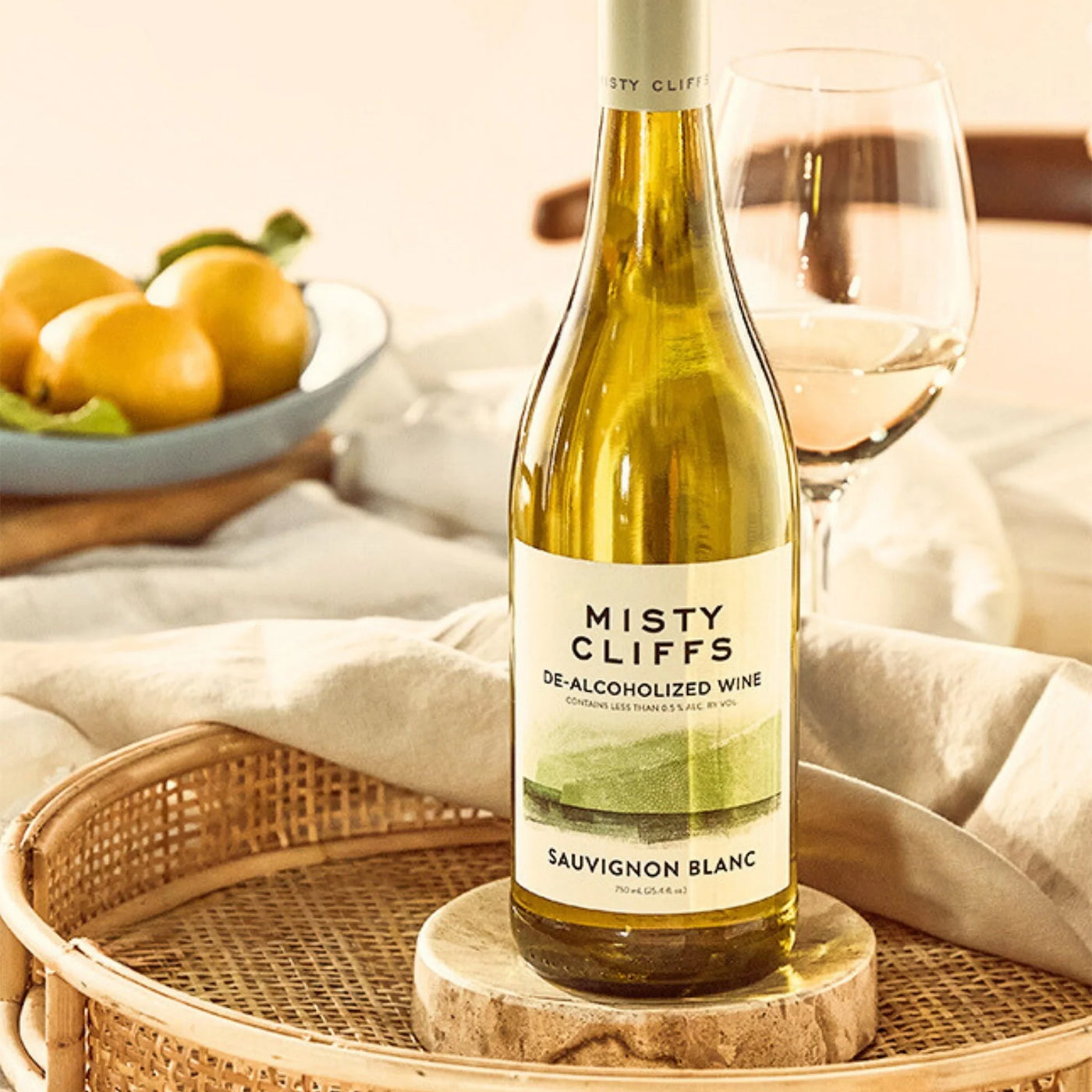 Misty Cliffs non alcoholic white wine