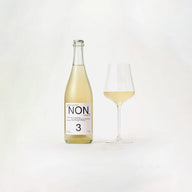 Non-alcoholic white wine alternative